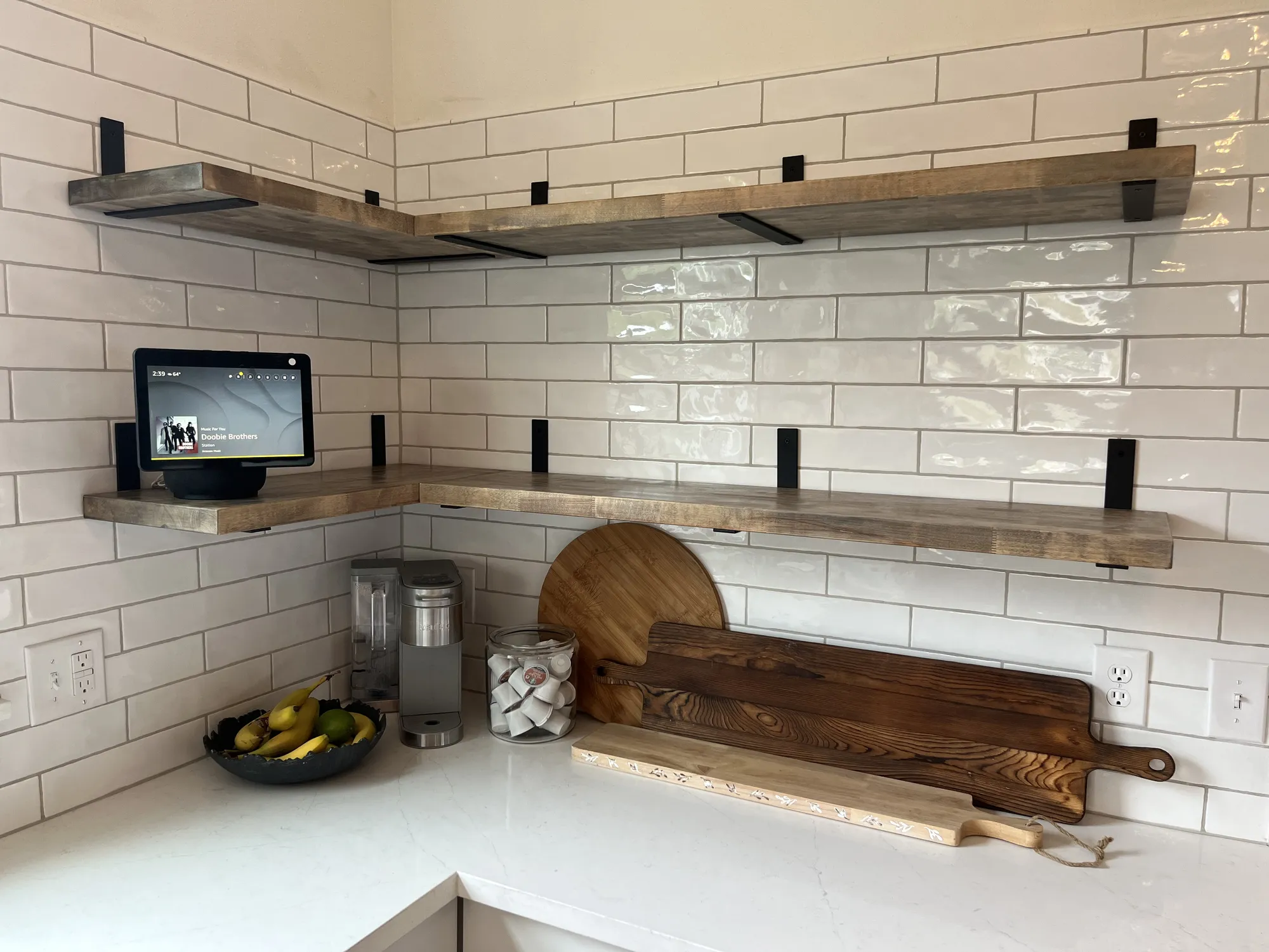 Backsplash tile